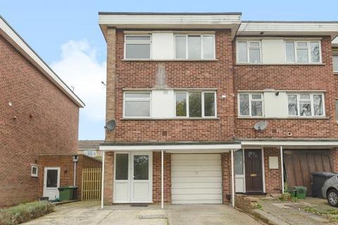 undefined, Newbury,  Berkshire,  RG14