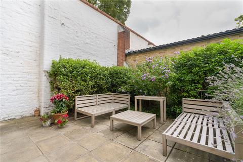 3 bedroom semi-detached house to rent, Doves Yard, Cloudesley Place, Islington, London, N1