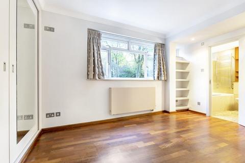 2 bedroom flat to rent, Monckton Court, Strangways Terrace, London, W14