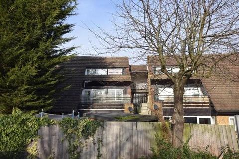 undefined, Woodstock Crescent, Basildon, Essex, SS15