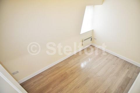 2 bedroom flat to rent, Holloway Road, London, N19