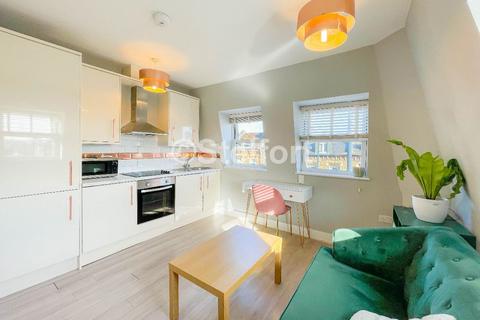 2 bedroom flat to rent, Holloway Road, London, N19