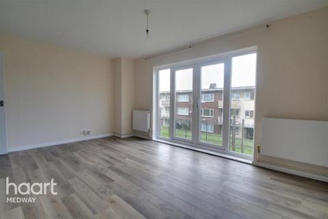 2 bedroom apartment to rent, Mercury Close, Rochester