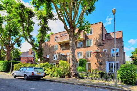 1 bedroom apartment to rent, St Stephen's Gardens, Manfred Road