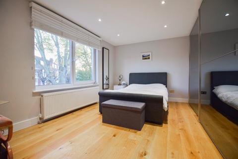1 bedroom apartment to rent, St Stephen's Gardens, Manfred Road