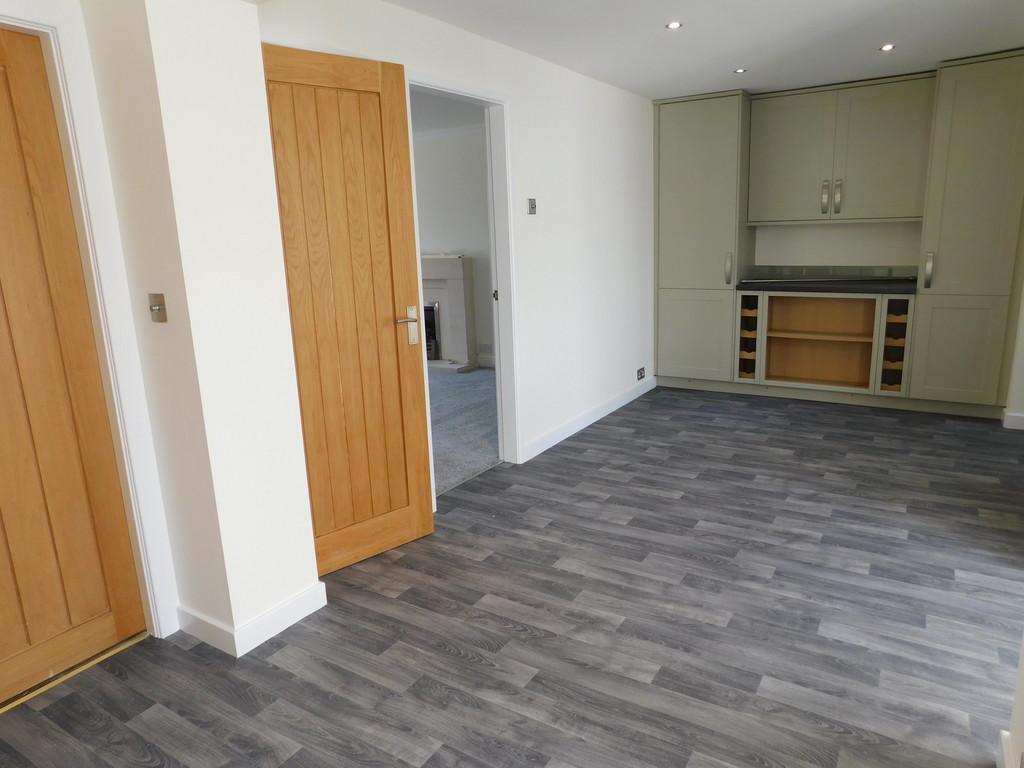 Boarbank Road, Ulverston LA12 9PG 4 bed semidetached house £250,000