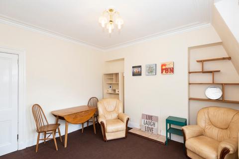 2 bedroom flat to rent, Hutcheon Street, City Centre, Aberdeen, AB25
