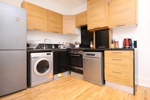 2 bedroom flat to rent, Freegrove Road, Islington, N7