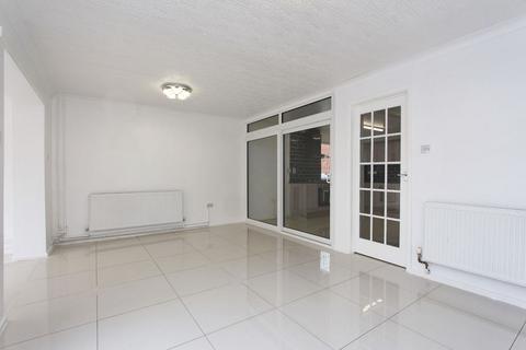 34 Grove Close, Manchester, M14 5WB