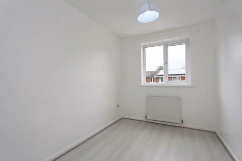 34 Grove Close, Manchester, M14 5WB