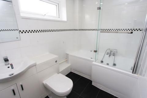 34 Grove Close, Manchester, M14 5WB