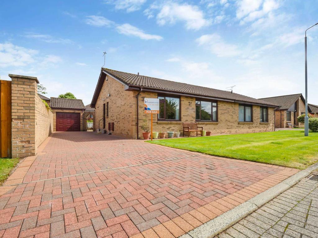 Turnhill Drive, Erskine 2 bed bungalow £170,000