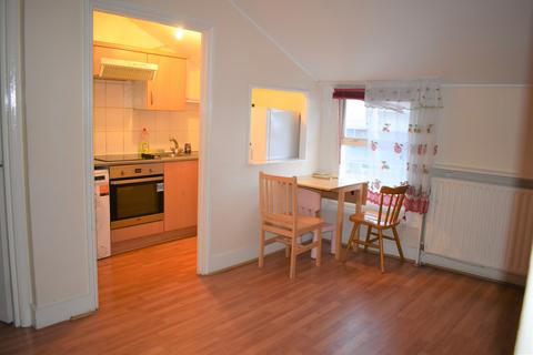 2 bedroom flat to rent, Swiss cottage , NW6