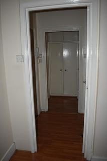 2 bedroom flat to rent, Swiss cottage , NW6