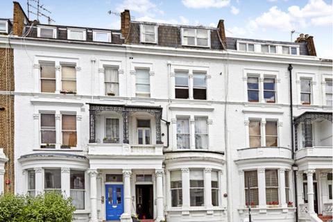 Studio to rent, Sinclair Road, Kensington Olympia W14
