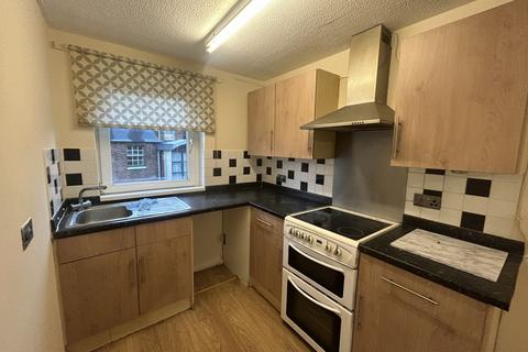 1 bedroom flat to rent, Lesanne Court, Gloucester