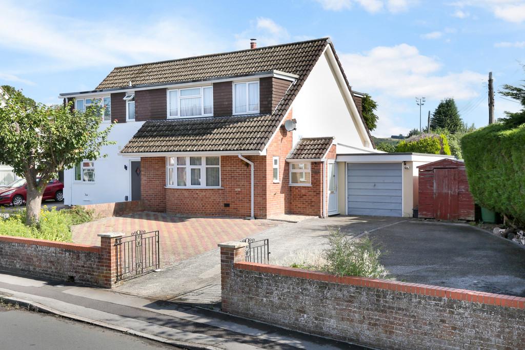 Upper Marsh Road, Warminster 3 bed semidetached house £245,000