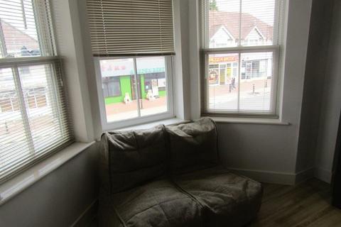 Studio to rent, High Road, Southampton