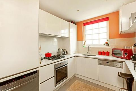 2 bedroom flat to rent, Horselydown Mansions, Lafone Street, London, SE1