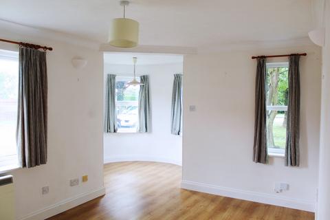 1 bedroom ground floor flat to rent, Field Gardens, Steventon