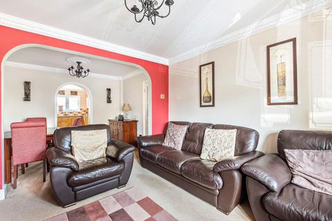 142 Devonshire Road, Hornchurch, RM12 4LW