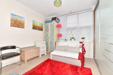 2 bedroom flat for sale, Eastern Esplanade, Margate, Kent