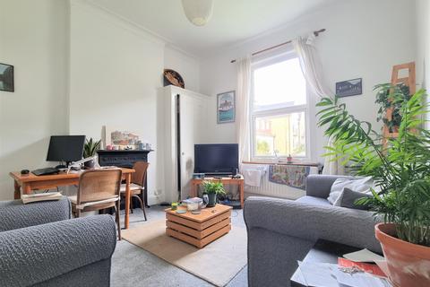 2 bedroom flat to rent, 461 Lordship Lane, London, SE22