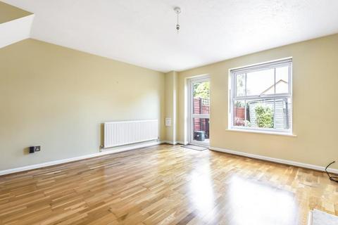 2 bedroom end of terrace house to rent, Guillemot Way,  Watermead,  HP19