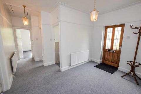 2 bedroom flat to rent, Winton Road, Bowdon, Altrincham, Cheshire, WA14