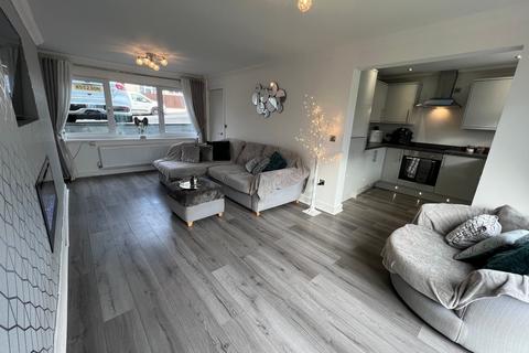 3 Heol Capel, Tonyrefail, Porth, CF39 8NN