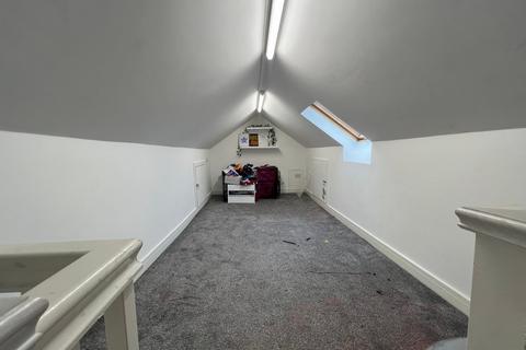 3 Heol Capel, Tonyrefail, Porth, CF39 8NN