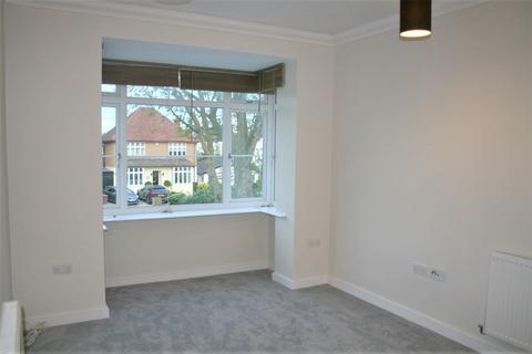 2 bedroom apartment to rent, Pickford Road, Bexleyheath