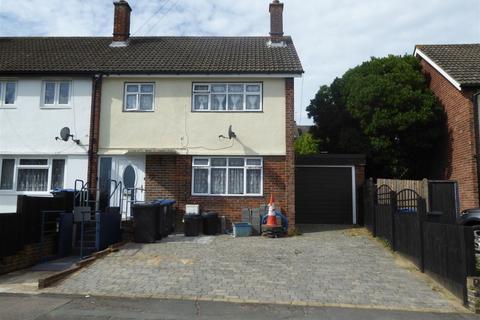 Search 3 Bed Houses For Sale In Selsdon South Croydon Onthemarket
