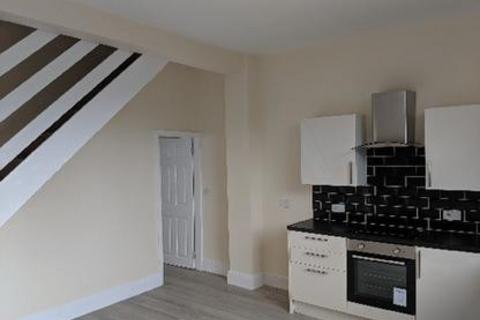 3 bedroom terraced house to rent, Duckworth Street, Bury BL9