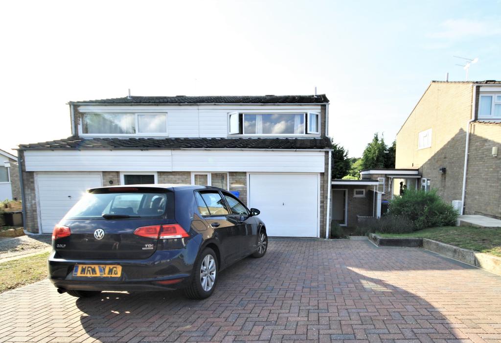 Amderley Drive, Eaton, Norwich 3 bed house £895 pcm (£207 pw)