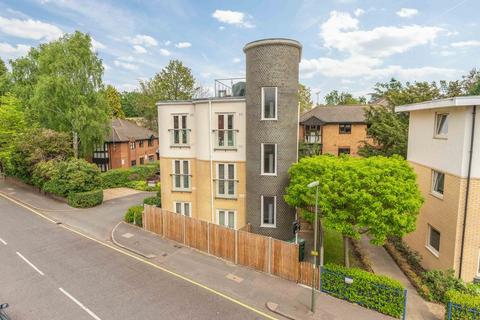 2 bedroom apartment to rent, Ashley Park Road, Walton-On-Thames