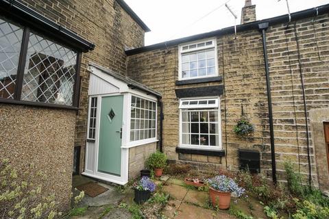 2 bedroom cottage to rent, Church Street, Horwich