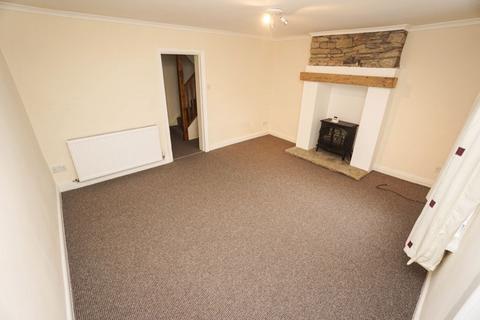 2 bedroom cottage to rent, Church Street, Horwich