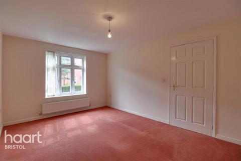 4 bedroom flat to rent, Blandamour Way, Bristol