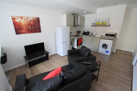 2 bedroom apartment to rent, Queen Street, Leicester