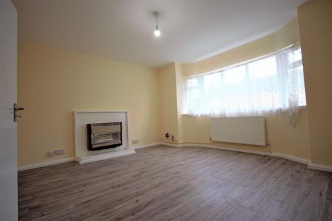 2 bedroom flat to rent, Worcesters Avenue, Enfield EN1