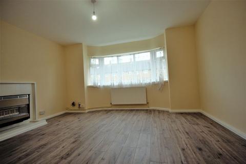 2 bedroom flat to rent, Worcesters Avenue, Enfield EN1