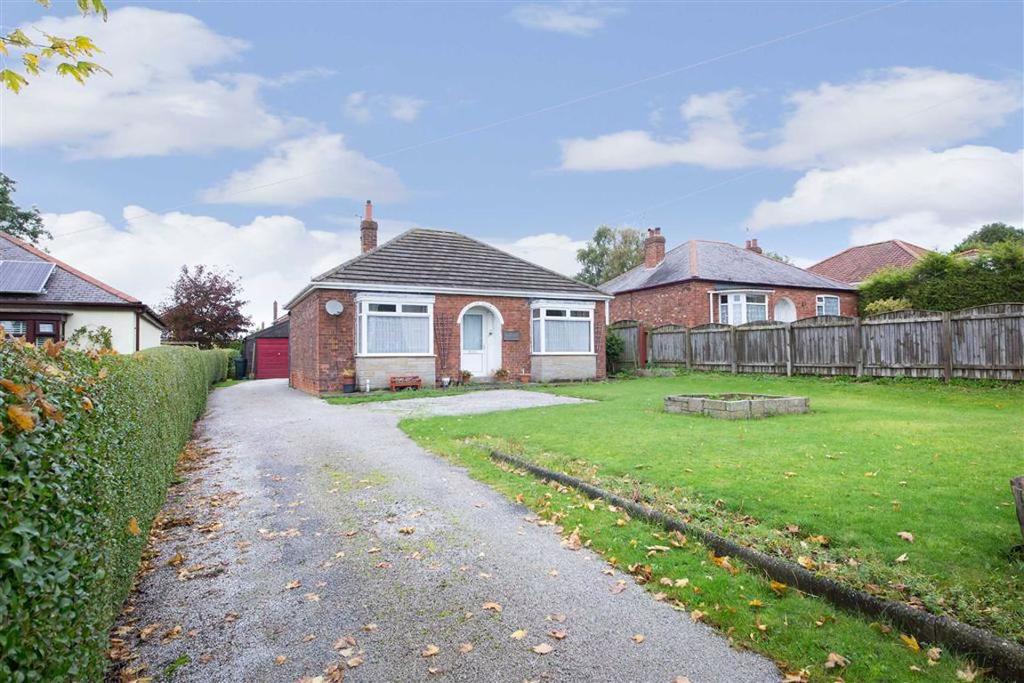 Beverley Road, Market Weighton 2 bed detached bungalow for sale £220,000
