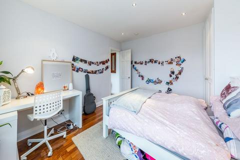 4 bedroom maisonette to rent, N7