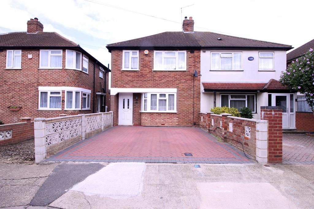 Marvell Avenue, Hayes, UB4 3 bed semidetached house £485,000