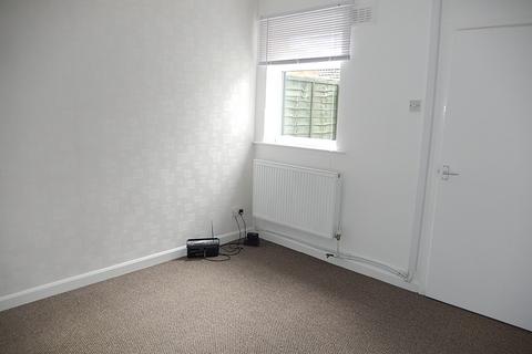 2 bedroom end of terrace house to rent, Beaufort Street, Gainsborough