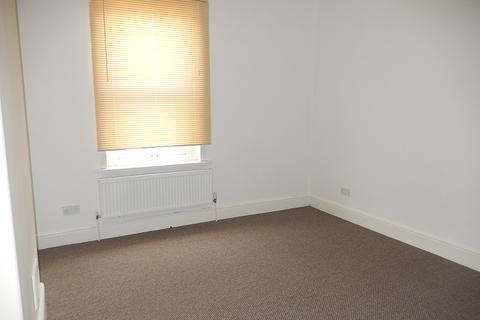 2 bedroom end of terrace house to rent, Beaufort Street, Gainsborough