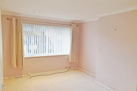 2 bedroom maisonette to rent, Halliday Close, Basingstoke RG21