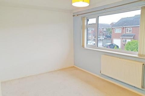 2 bedroom maisonette to rent, Halliday Close, Basingstoke RG21