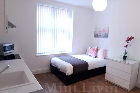 1 bedroom in a house share to rent - 1 bedroom Semi Detached House Share in Nether Edge and Sharrow